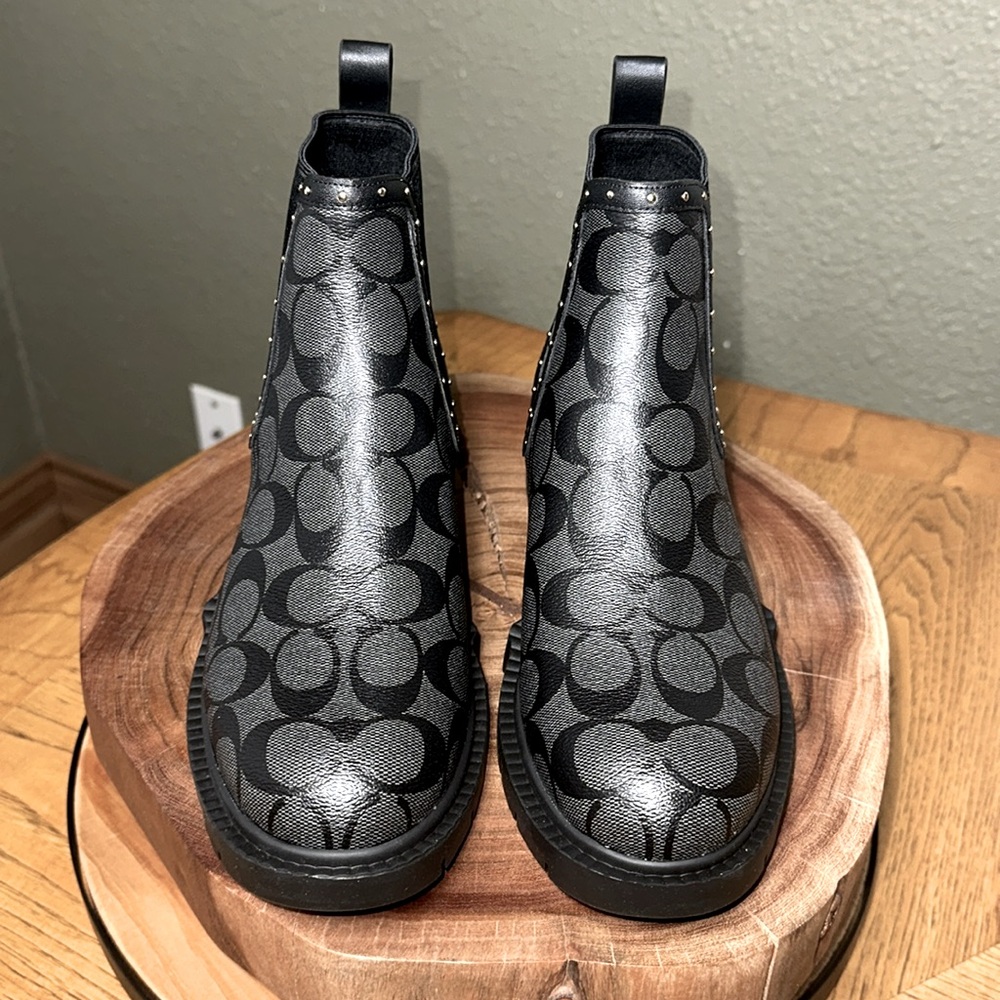 *NWT / Rare* COACH Lory Bootie - Picture 8 of 16